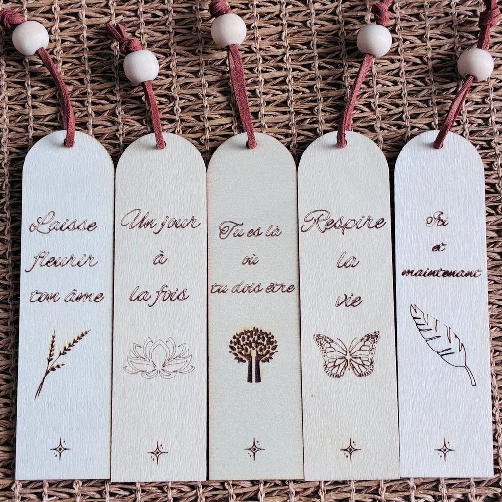 Marque-page personnalisé en bois "Collection Sérénité"